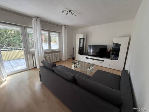 Wohnzimmer - Wohnung rechts - 2 Zimmer Etagenwohnung zum Kaufen in Heusenstamm