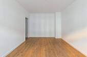 Wohnzimmer - 2 Zimmer Etagenwohnung zum Kaufen in Leipzig