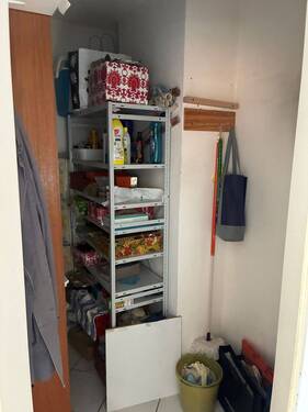 Abstellraum bei der Küche - 