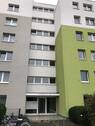 Hauseingang mit Briefkastenanlage - 
