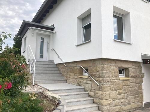 Eingangsbereich - Einfamilienhaus mit 123,00 m² in Gera zum Kaufen