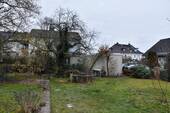 Garage mit Stellplatz - 