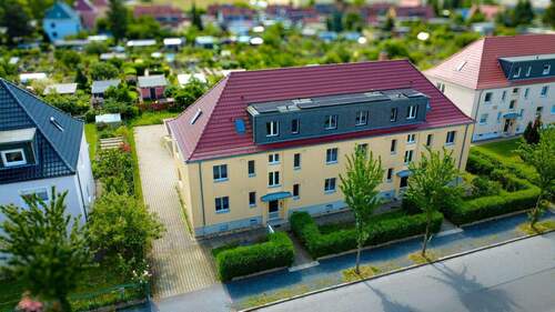 Vorderseite - Leerstehendes Mehrfamilienhaus mit Nutzungsänderung und Top Zustand