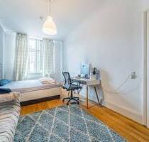 Schöne 3-Zimmer-Altbau-Wohnung mit Balkon in sehr guter Nordendlage - Frankfurt am Main Nordend-West