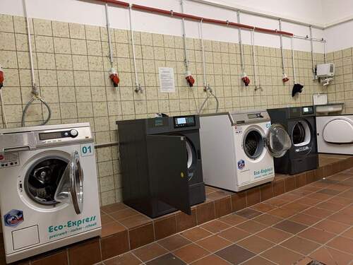 Gemeinschaftswaschraum - 