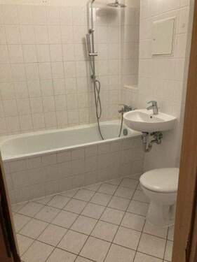 Badezimmer - 3 Zimmer Etagenwohnung in Eberswalde