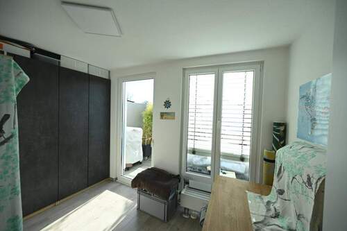 Kind/Büro mit Zugang zur Terrasse - 