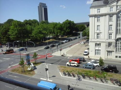 Blick vom grossen Büroraum - 6 Zimmer Büro zur Miete in Hamburg