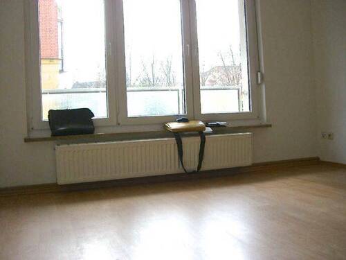 Wohnzimmer - 3 Zimmer Etagenwohnung zur Miete in Nürnberg