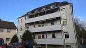 Straßenseite - Gepflegtes MFH Lehrte-Stadt, 7 Wohnungen, 4 Garagen, Gärten, voll vermietet, Faktor 19