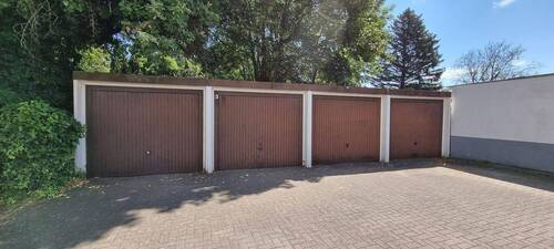 Garagenhof - Mehrfamilienhaus, Wohnhaus in Lehrte