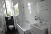 Bad einer renovierten Wohnung - 