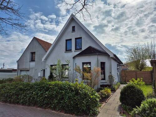 Asicht 1 - Single-Dachgeschosswohnung in zentraler Wohnlage von Jever