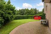 Garten mit Gartenhaus - 