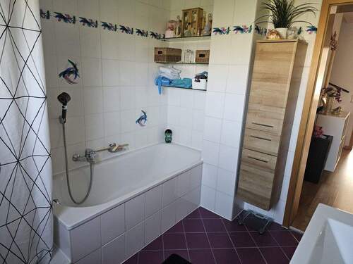 Badezimmer 1. OG - 