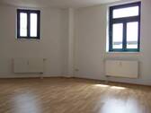 Wohnzimmer - Wohnen im grünen schicke freundliche 2-R-Wohnung im DG.63,63m²zu vermieten !