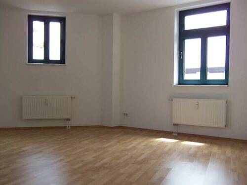 Wohnzimmer - Wohnen im grünen schicke freundliche 2-R-Wohnung im DG.63,63m²zu vermieten !