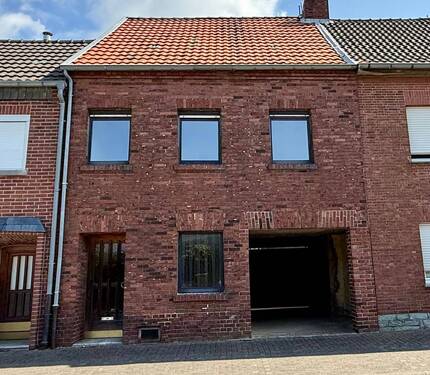 Hausansicht - 3 Zimmer Einfamilienhaus zum Kaufen in Baesweiler