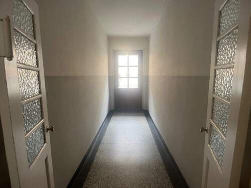 Hausflur - Etagenwohnung mit 62,80 m&sup2; in Erfurt zum Kaufen