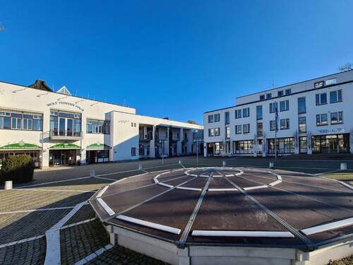 Rathaus Ottobrunn (ca. 50m entfernt) - 