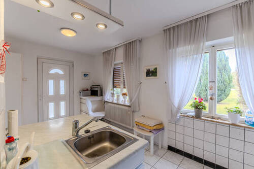 Küche - 8 Zimmer Einfamilienhaus in Solms