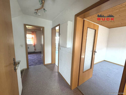 Flur OG - 6 Zimmer Doppelhaushälfte in Bad Ditzenbach