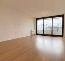 Lichtdurchflutete 3 Zimmer Wohnung in Augsburg Herrenbach-Spickel