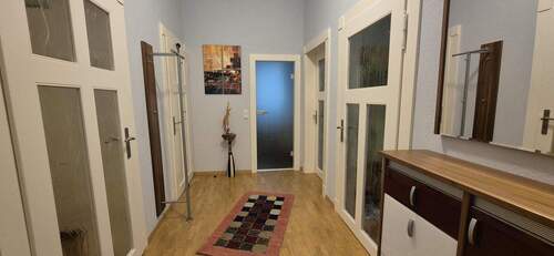 Flur - Etagenwohnung mit 85,00 m&sup2; in Leipzig zum Kaufen