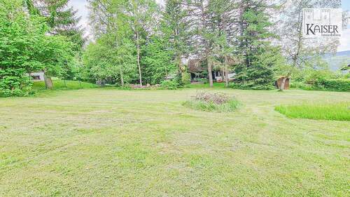 20230606_145957-2 - Naturnah und gut erreichbar - ideal auch für Schweizer Wochenendnutzer (Flurst.94030)