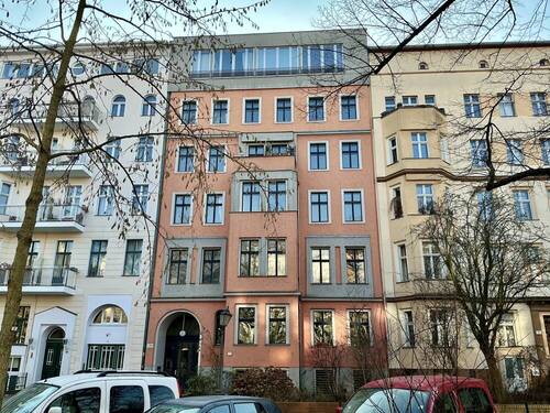 Hausansicht - 2 Zimmer Etagenwohnung zum Kaufen in Berlin