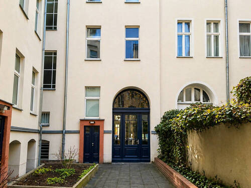 Hinterhof - Etagenwohnung mit 49,00 m&sup2; in Berlin zum Kaufen