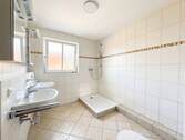 1. OG Duschbad - 