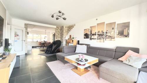 Wohnbereich - Einzugsbereit & hochwertig modernisiert! 122 qm Ideal aufgeteilt, in top Lage + Südbalkon & G-Garten