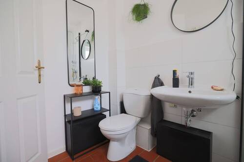 Geräumiges Duschbad - 