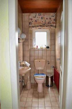 Gäste-WC - Einfamilienhaus mit 130,00 m&sup2; in Grafschaft zum Kaufen