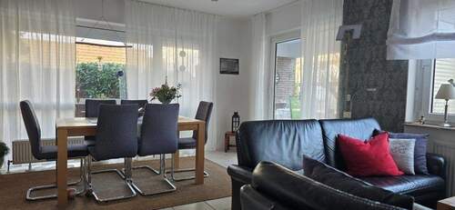 Blick in das Esszimmer - 