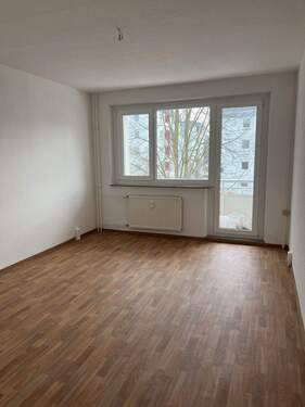 20260217_135450546_iOS - Arnold-Zweig-Str. 45, 1.OG Links