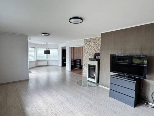 Wohnzimmer2 - Einfamilienhaus mit 135,00 m&sup2; in Aurachtal zur Miete