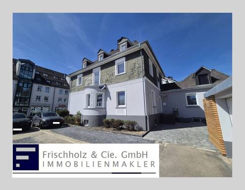 Außenansicht - Exklusives Wohngefühl in Bestlage - 3 Zimmer, Garten & neue Einbauküche