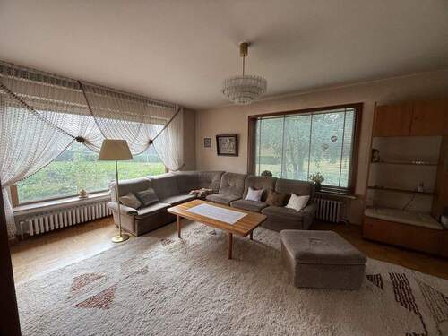 Wohnzimmer - 4 Zimmer Einfamilienhaus zum Kaufen in Bremen