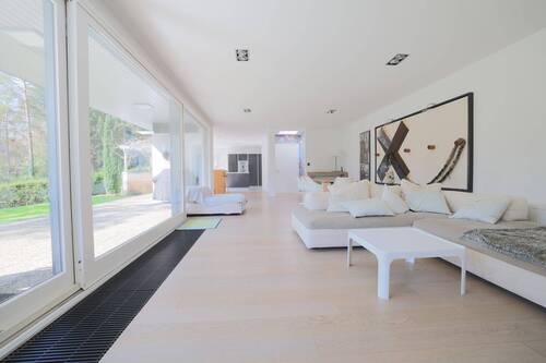 Klare Linien - Zeitlose Klarheit trifft moderne Raffinesse - Architektur im Sinne des Bauhauses