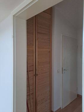 Flur mit Einbauschrank - 