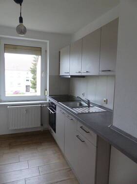 Küche mit Einbauküche neuwertig - Gemütliche Zweiraumwohnung mit Einbauküche naturnah in Luppa Gemeinde Wermsdorf