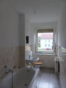Tageslichtbad mit Wanne - 