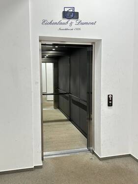 Aufzug - Etagenwohnung mit 52,00 m&sup2; in Saarbrücken zur Miete