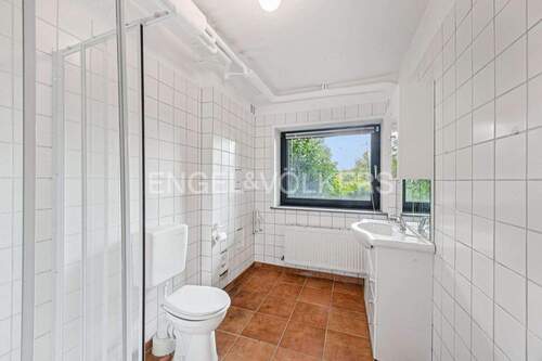 Tageslicht Duschbad in der Einliegerwohnung - 