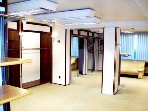 Verkaufsraum Erdgeschoss - Gewerbeobjekt (Büro, Produktion, Verkauf) in Villingen-Schwenningen zur Miete