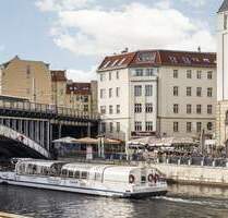 Kernsaniertes City-Appartement in Berlin-Mitte - Albrechtstraße, wenige Schritte zur Spree & Schiffbauerdamm