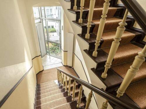 Treppenhaus - 3 Zimmer Etagenwohnung zum Kaufen in Berlin