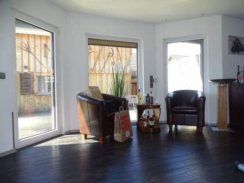 Wohnzimmer - 8 Zimmer Einfamilienhaus in Bad Dürrheim